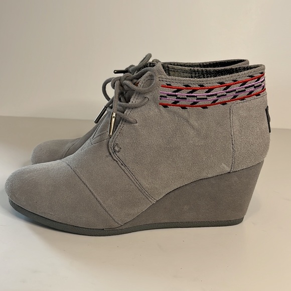 TOMS - Picture 4 of 9